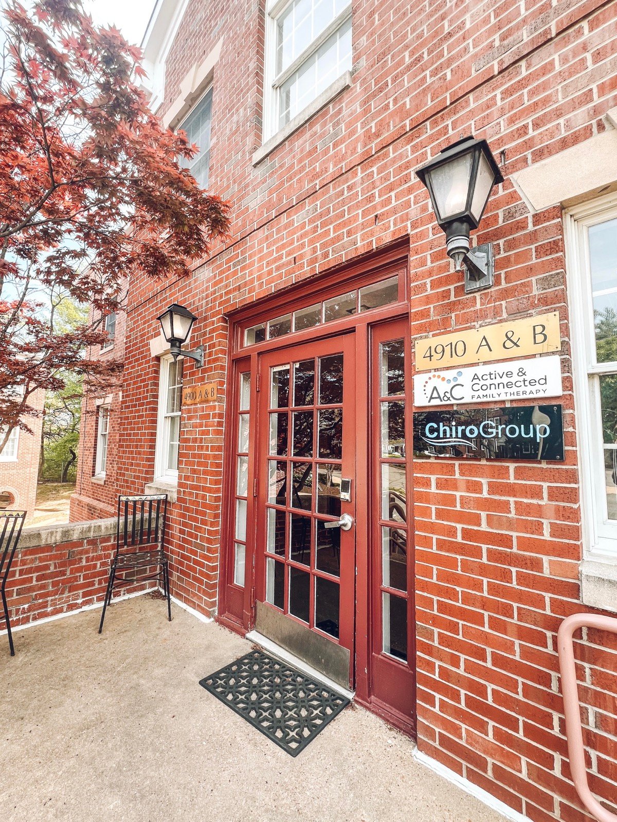 Entrance to ChiroGroup at 4910B 31st Street South in Arlington, Virginia